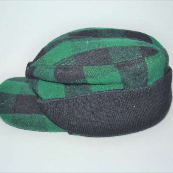 Green Black Plaid Hunting Cap With Ear Flaps Skiing Figure Pin Adult Large - Picture 4 of 4